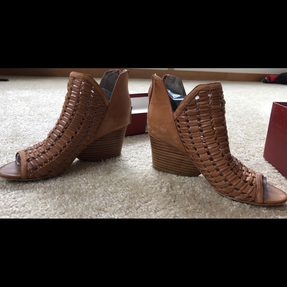 Donald Pliner Joaquin Wedge Bootie - Picture 3 of 8